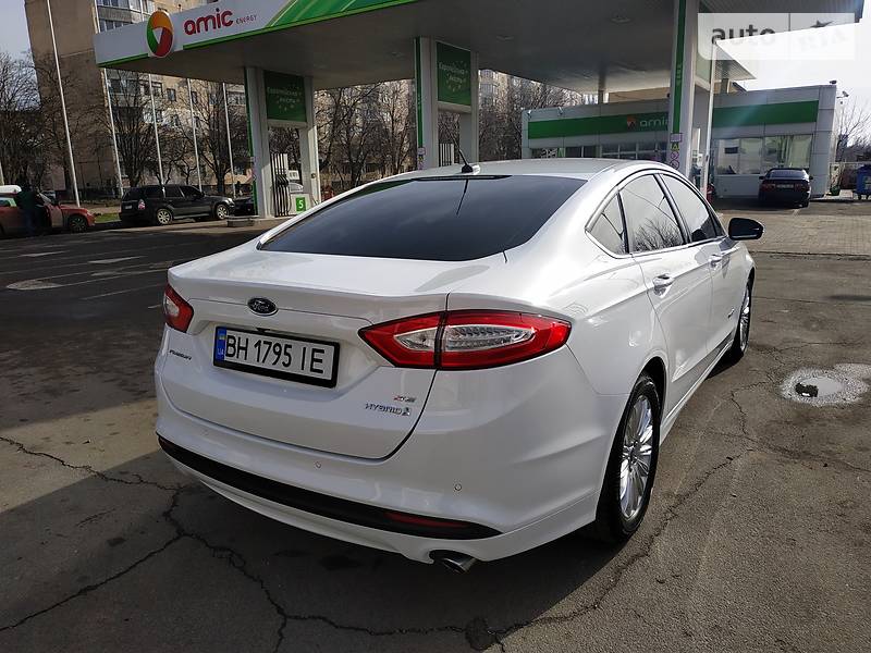 Седан Ford Fusion 2015 в Одесі