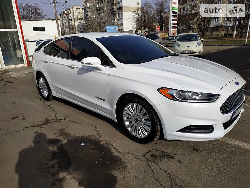 Седан Ford Fusion 2015 в Одесі