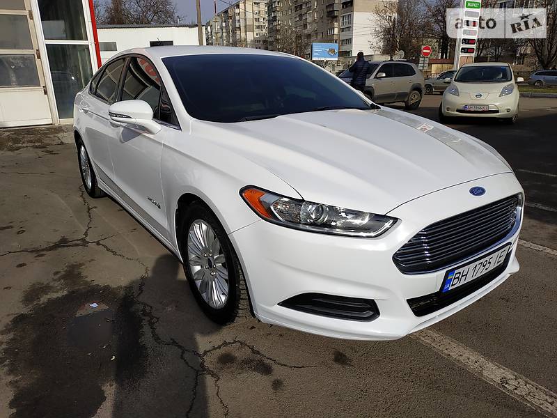 Седан Ford Fusion 2015 в Одесі