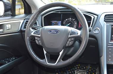 Седан Ford Fusion 2015 в Одесі