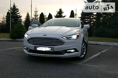 Седан Ford Fusion 2016 в Стрию