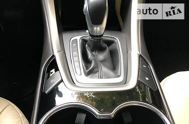 Седан Ford Fusion 2015 в 