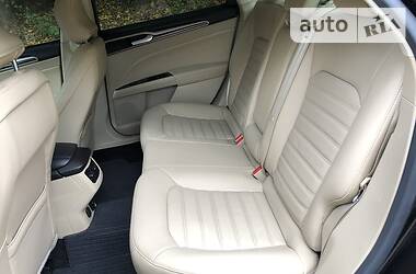 Седан Ford Fusion 2015 в 