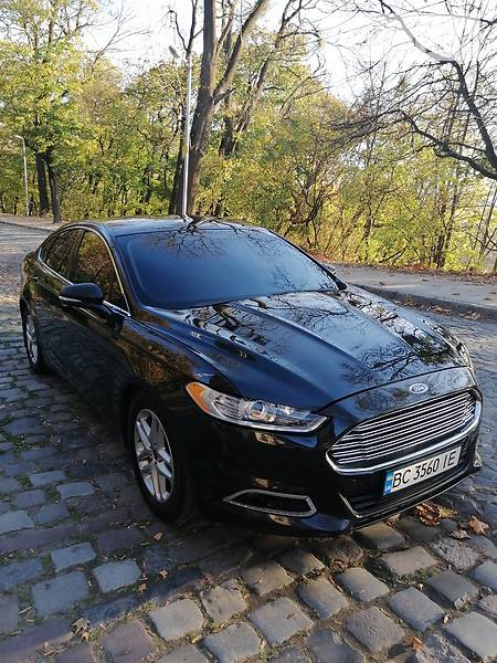 Седан Ford Fusion 2014 в Львові