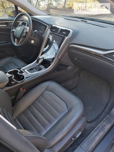Седан Ford Fusion 2014 в Львові