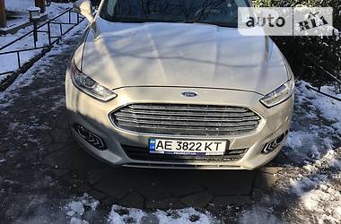 Седан Ford Fusion 2015 в Новомосковске