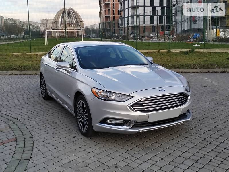 Седан Ford Fusion 2018 в 