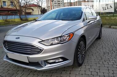 Седан Ford Fusion 2018 в 