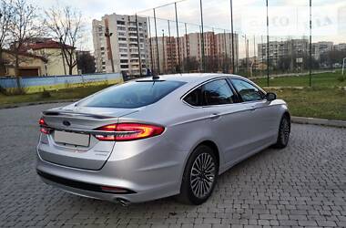 Седан Ford Fusion 2018 в 