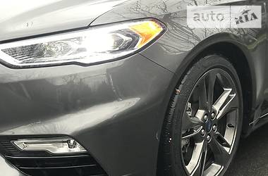 Седан Ford Fusion 2016 в 