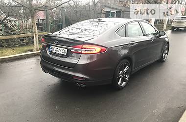 Седан Ford Fusion 2016 в 