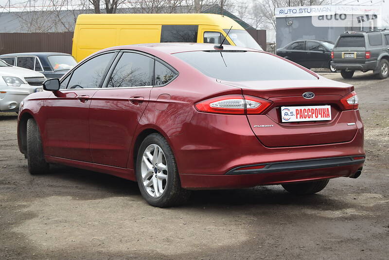 Седан Ford Fusion 2013 в Кривом Роге