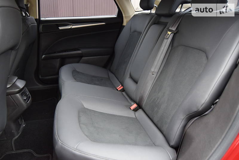 Седан Ford Fusion 2013 в Кривом Роге