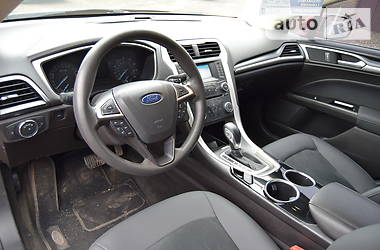 Седан Ford Fusion 2013 в 