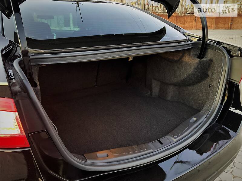 Седан Ford Fusion 2015 в Чернівцях