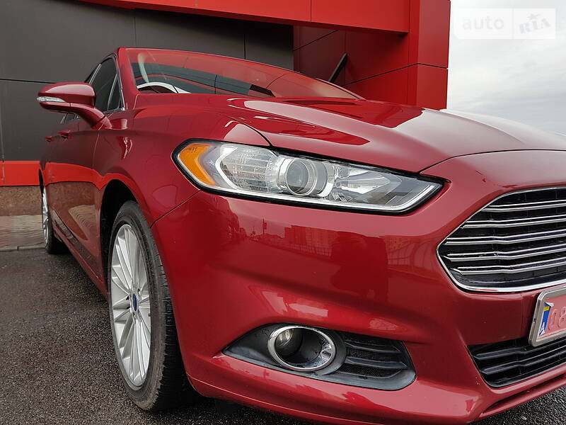 Седан Ford Fusion 2014 в 
