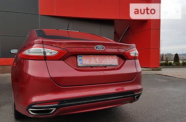 Седан Ford Fusion 2014 в 
