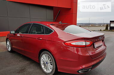 Седан Ford Fusion 2014 в 