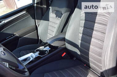 Седан Ford Fusion 2016 в 