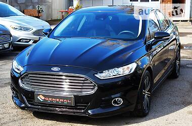 Седан Ford Fusion 2015 в 
