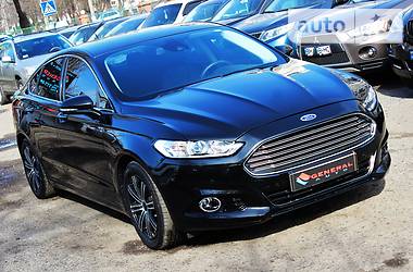 Седан Ford Fusion 2015 в 