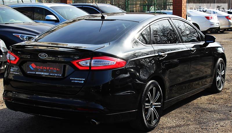 Седан Ford Fusion 2015 в Одесі