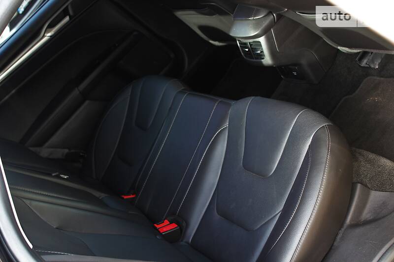 Седан Ford Fusion 2015 в Одесі