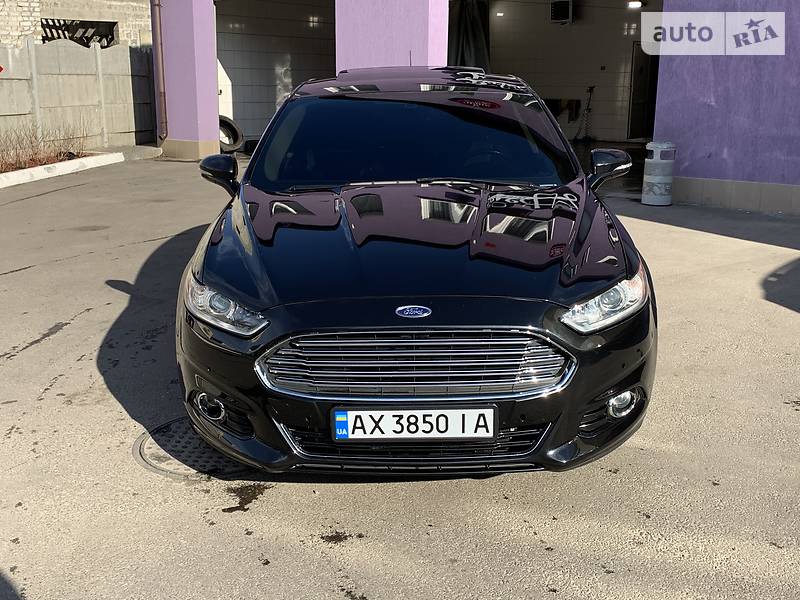Седан Ford Fusion 2014 в 