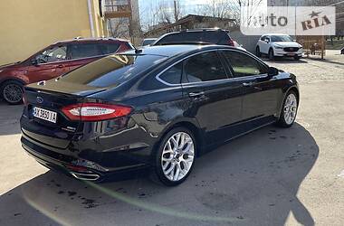 Седан Ford Fusion 2014 в 