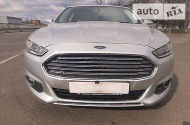 Седан Ford Fusion 2015 в 