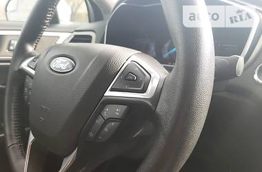 Седан Ford Fusion 2015 в 