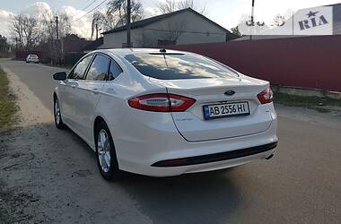 Седан Ford Fusion 2016 в Виннице