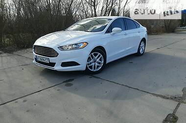 Седан Ford Fusion 2015 в 