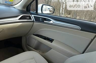 Седан Ford Fusion 2015 в 