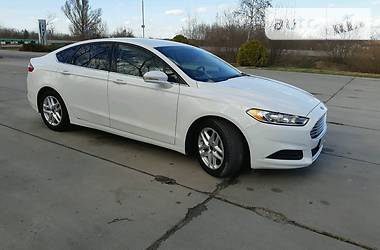 Седан Ford Fusion 2015 в 