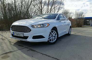 Седан Ford Fusion 2015 в 