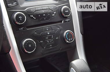 Седан Ford Fusion 2016 в 