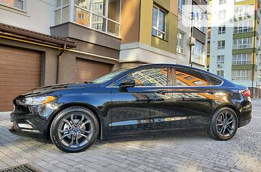 Седан Ford Fusion 2018 в 