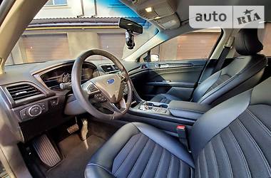 Седан Ford Fusion 2018 в 