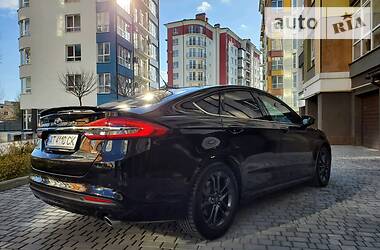 Седан Ford Fusion 2018 в 