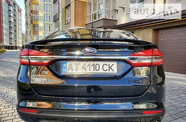 Седан Ford Fusion 2018 в 