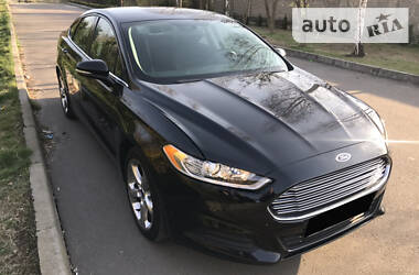 Седан Ford Fusion 2012 в 