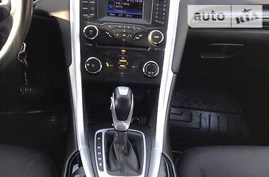 Седан Ford Fusion 2012 в 
