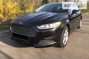 Седан Ford Fusion 2012 в 
