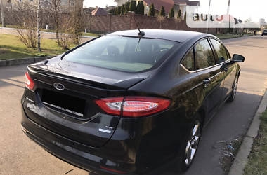 Седан Ford Fusion 2012 в 