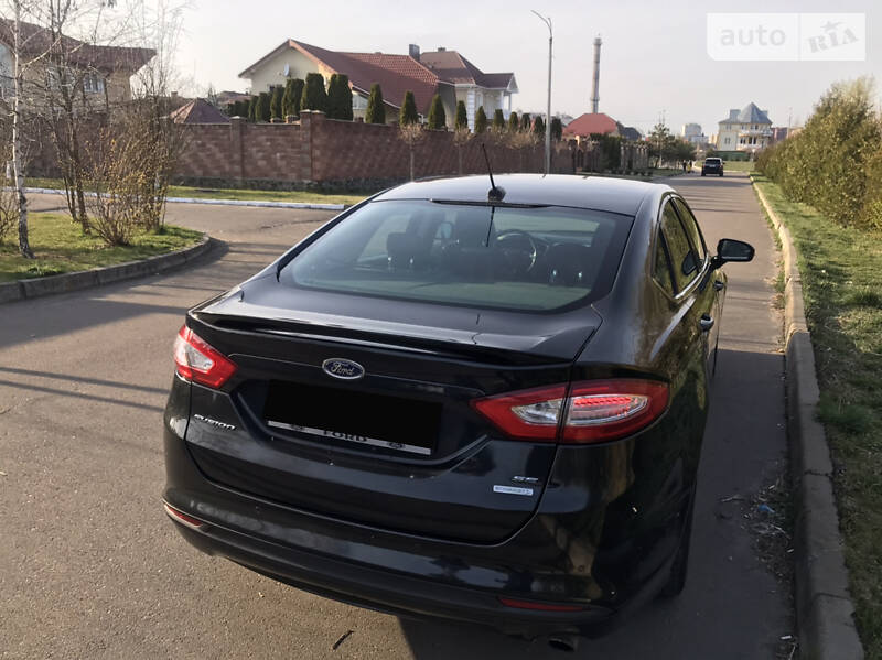 Седан Ford Fusion 2012 в Рівному