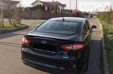 Седан Ford Fusion 2012 в 