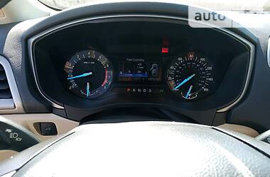 Седан Ford Fusion 2014 в 