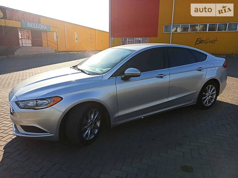 Седан Ford Fusion 2017 в 
