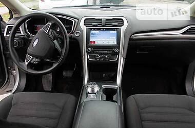 Седан Ford Fusion 2017 в 